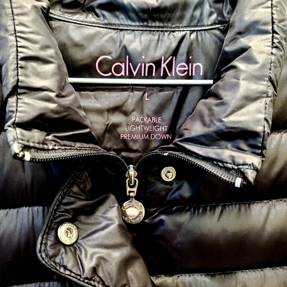 Calvin Klein Packable Women's Black Puffer Jacket (Size L) - Picture 4 of 6